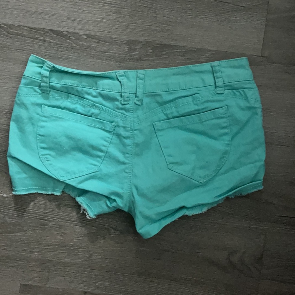 Shorts - Picture 2 of 3